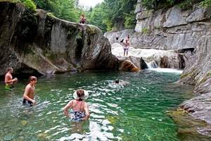 vermont swimming warren holes falls river vt summer mad hole beach school places towns small mountain find shelterinteriordesign swim reasons